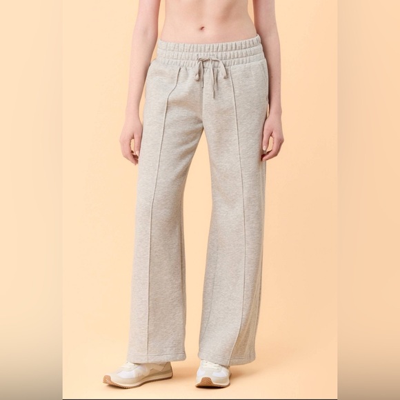 NWT! Blogilates Travel Trouser Sweatpants • Grey • Women’s Small - Picture 2 of 7